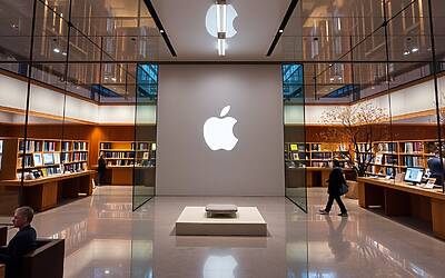 Apple supera ogni aspettativa nei ricavi trimestrali trainati da iPhone