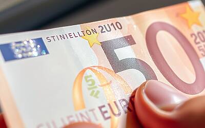 Banconote false da 50 euro, allarme frodi e strategie di difesa