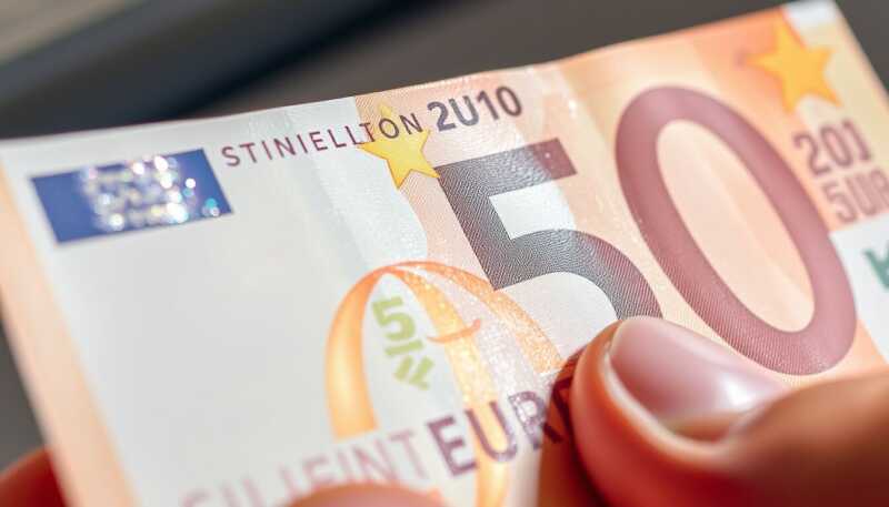 Banconote false da 50 euro, allarme frodi e strategie di difesa