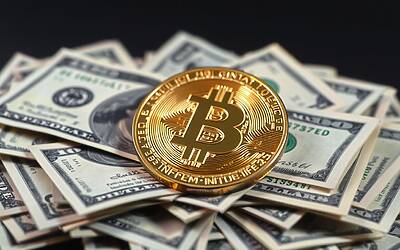 Bitcoin resta sopra 65000 dollari mentre aumentano dazi Trump e tensioni