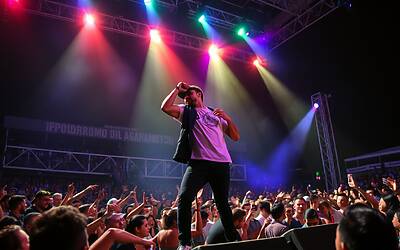 Geolier moltiplica il business, boom di fatturato spinto da Sanremo