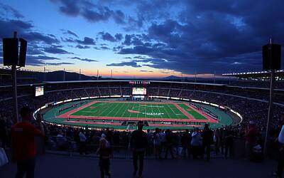 Pausini divide il pubblico alle Olimpiadi, la critica di Lucarelli scuote il web