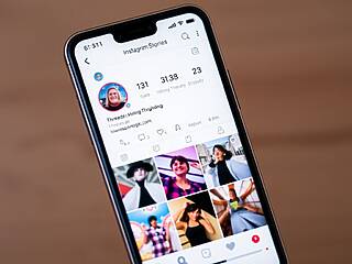Threads integra la condivisione immediata dei post nelle Storie Instagram