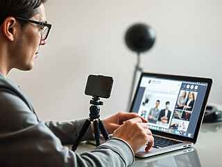 Agcom chiarisce le regole per influencer su pubblicità, tutele dei minori e nuove sanzioni digitali