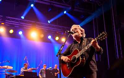 Blue sorprendono cantando Sal Da Vinci e alimentano ipotesi Eurovision