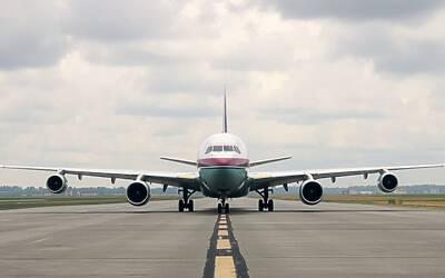 Compagnie aeree ridisegnano le rotte per bypassare il Medio Oriente