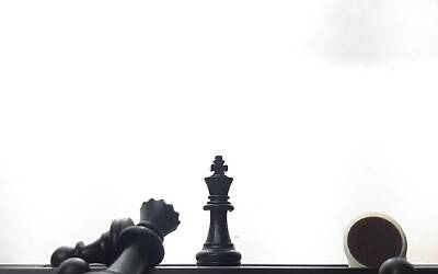 Cyberattacchi mirati e blackout informatici stanno cambiando le strategie militari nei conflitti contemporanei