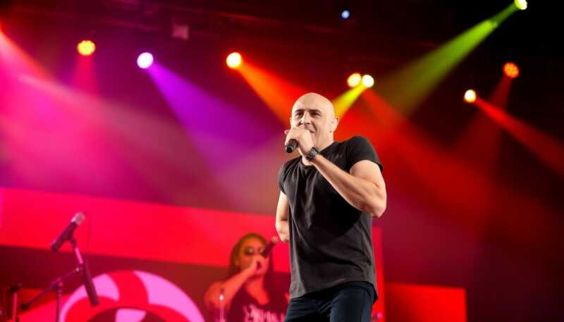 Eros Ramazzotti critica duramente Sal Da Vinci dopo iniziale apprezzamento