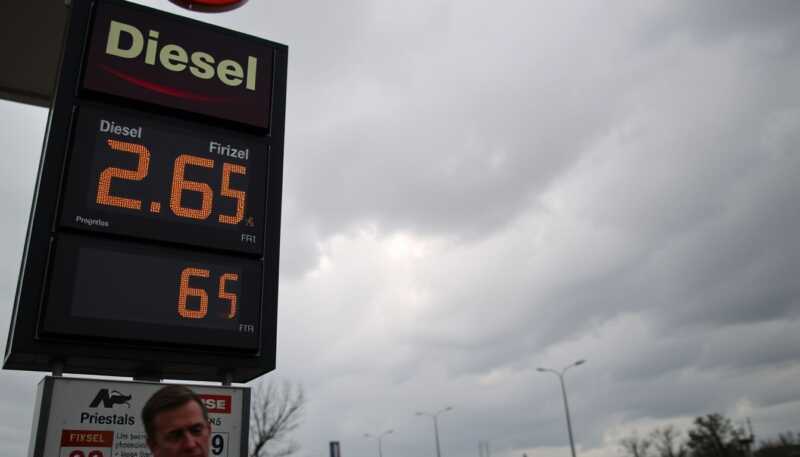 Governo evita interventi sulle accise e il prezzo del gasolio in autostrada sfiora 2,6 euro