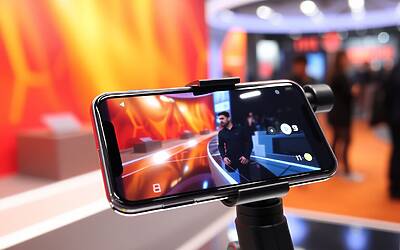 Honor svela Robot Phone e Magic V6 pieghevole, nuova sfida premium