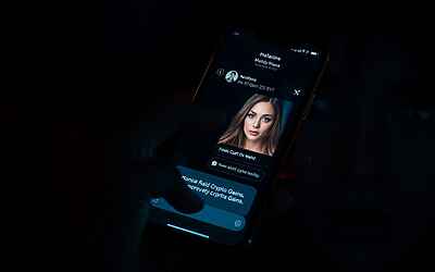 Influencer su Telegram spingono criptovalute ad alto rischio e ingannano migliaia di piccoli risparmiatori