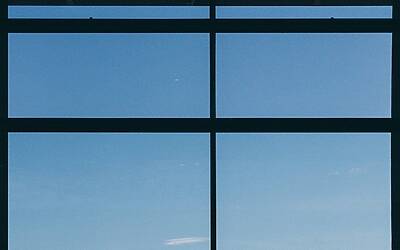 Iran drone attacca l’aeroporto di Dubai e riaccende l’allarme sulla sicurezza regionale