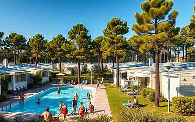 Iran lancia missile devastante su Tel Aviv e distrugge facciate di numerosi edifici residenziali