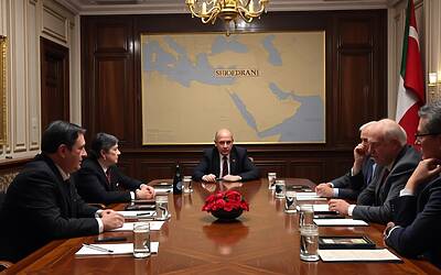 Meloni e Crosetto al Quirinale, maggioranza divisa sulle comunicazioni decisive