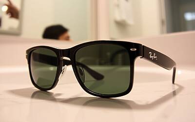 Meta Ray-Ban, rischio privacy elevato per le registrazioni degli occhiali smart