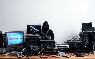 Pirateria digitale sfida irrisolta che mina la crescita delle piattaforme streaming