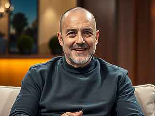 Rudy Zerbi racconta in tv la relazione con la giovane fidanzata