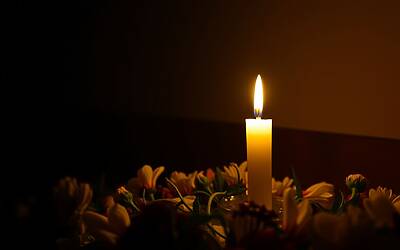 Svizzera rende omaggio alle vittime del devastante incendio di Crans-Montana