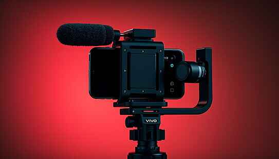 Vivo X300 Ultra punta alla fotografia professionale e sfida le reflex con funzioni avanzate