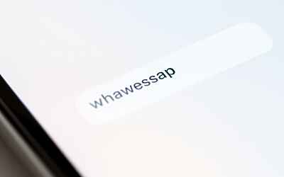 WhatsApp introduce la traduzione automatica dei messaggi: come funziona e cosa cambia per gli utenti