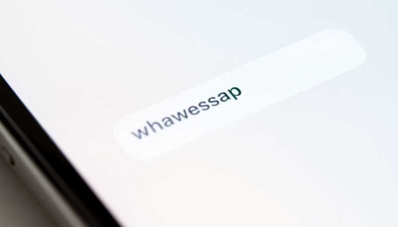 WhatsApp introduce la traduzione automatica dei messaggi: come funziona e cosa cambia per gli utenti