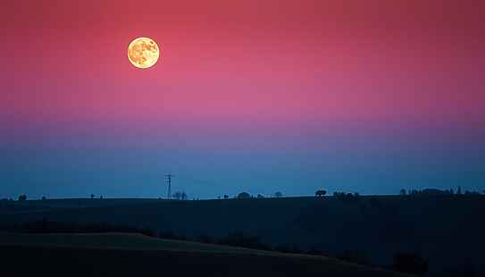 Luna piena rosa in cielo, cosa significa davvero e quale colore vedremo questa notte