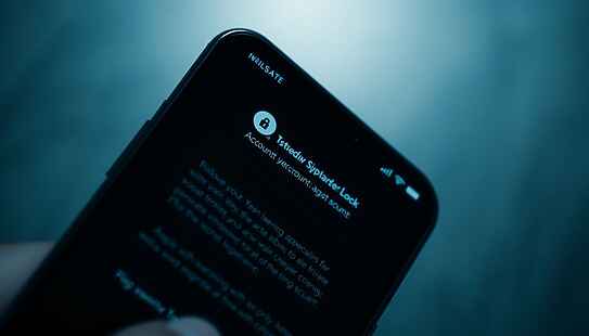 X impone verifica identità immediata sugli account crypto per arginare truffe e attività sospette