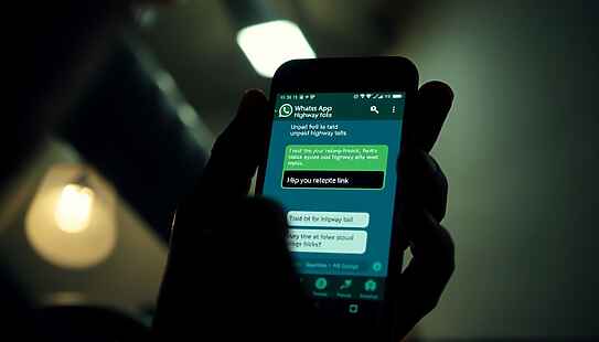 WhatsApp nuove truffe pedaggi autostradali spiegate: riconoscerle subito e difendere il tuo conto