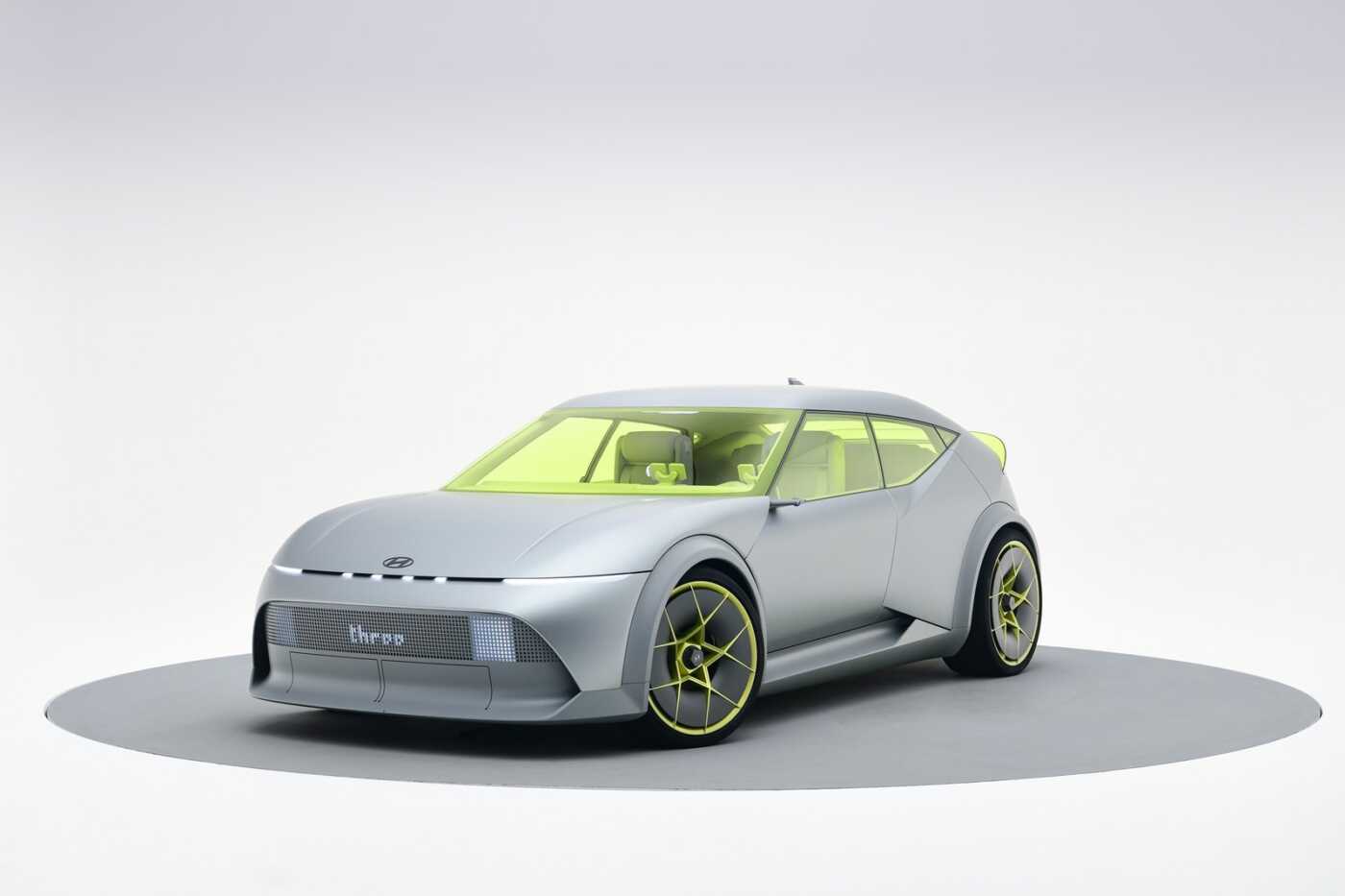 Concept THREE 06