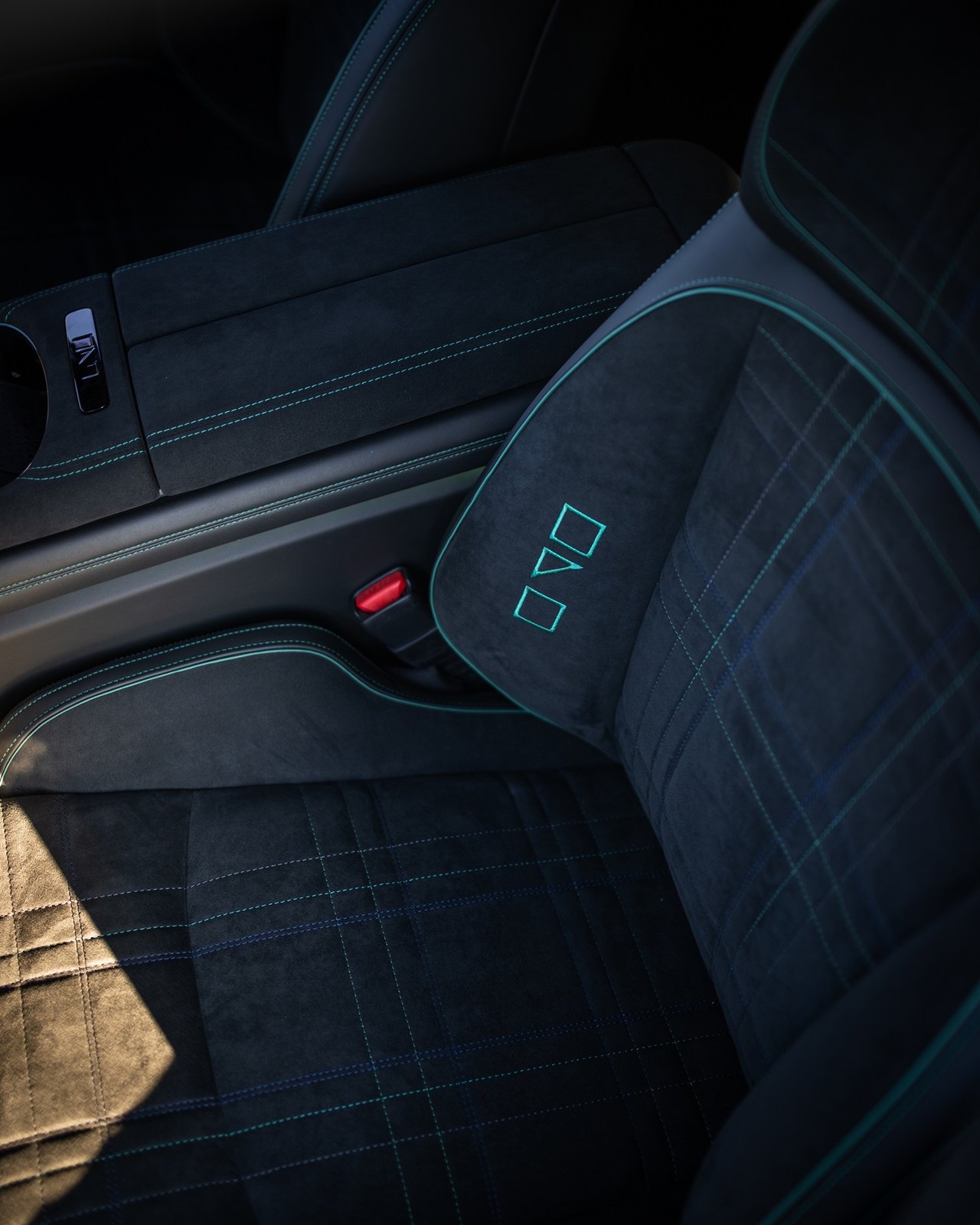 Genesis G90 Wingback Concept 3