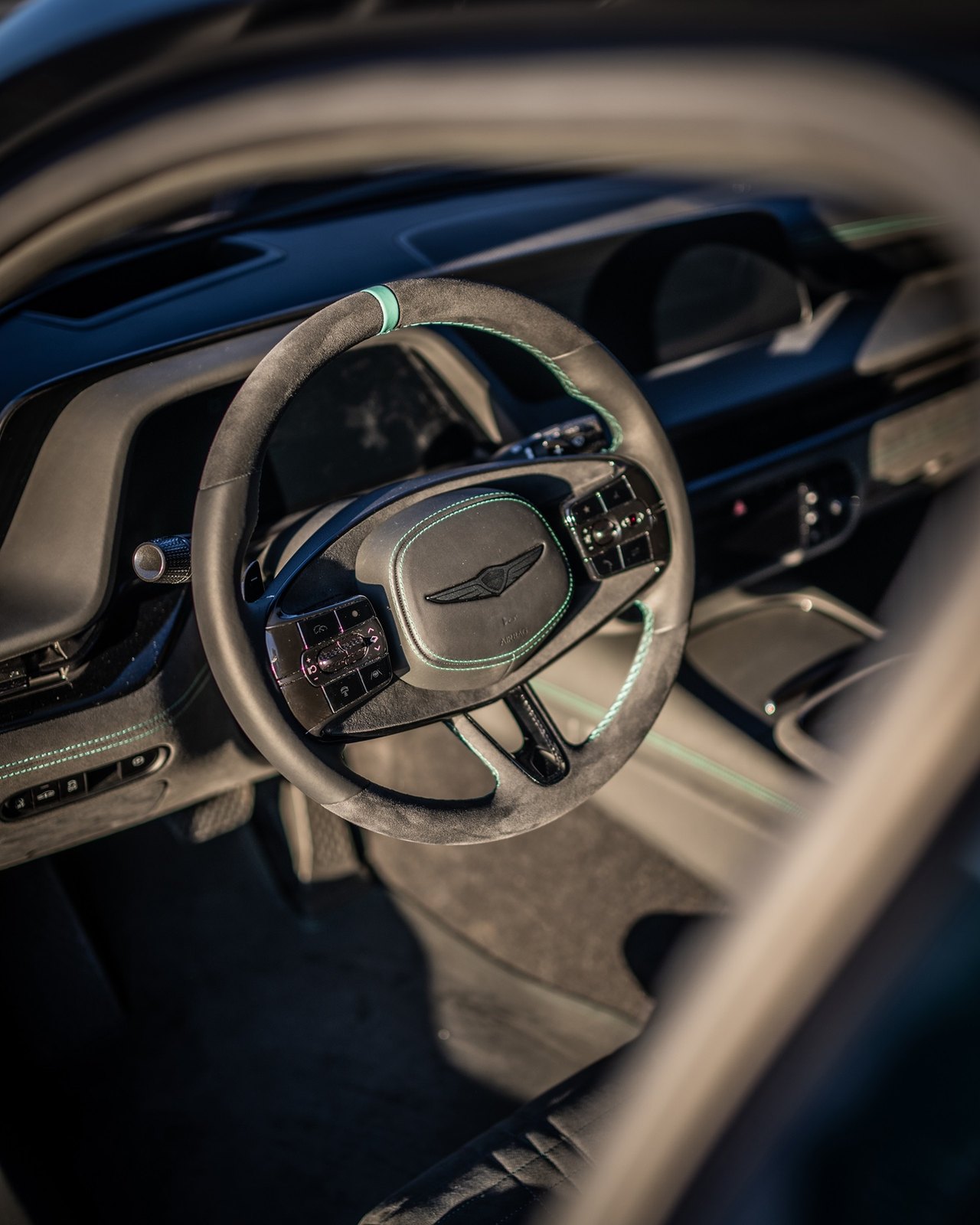 Genesis G90 Wingback Concept 4