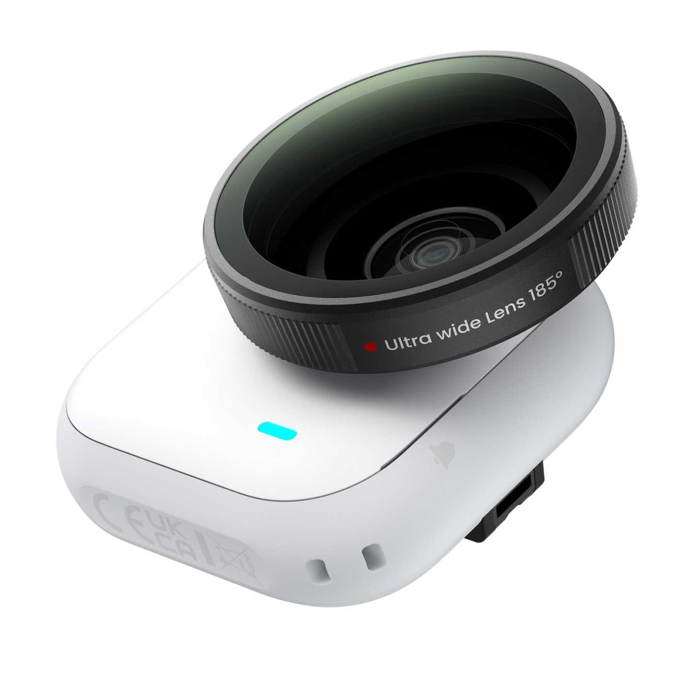 La lente ultragrandangolare da 185 gradi montata su Insta360 GO Ultra