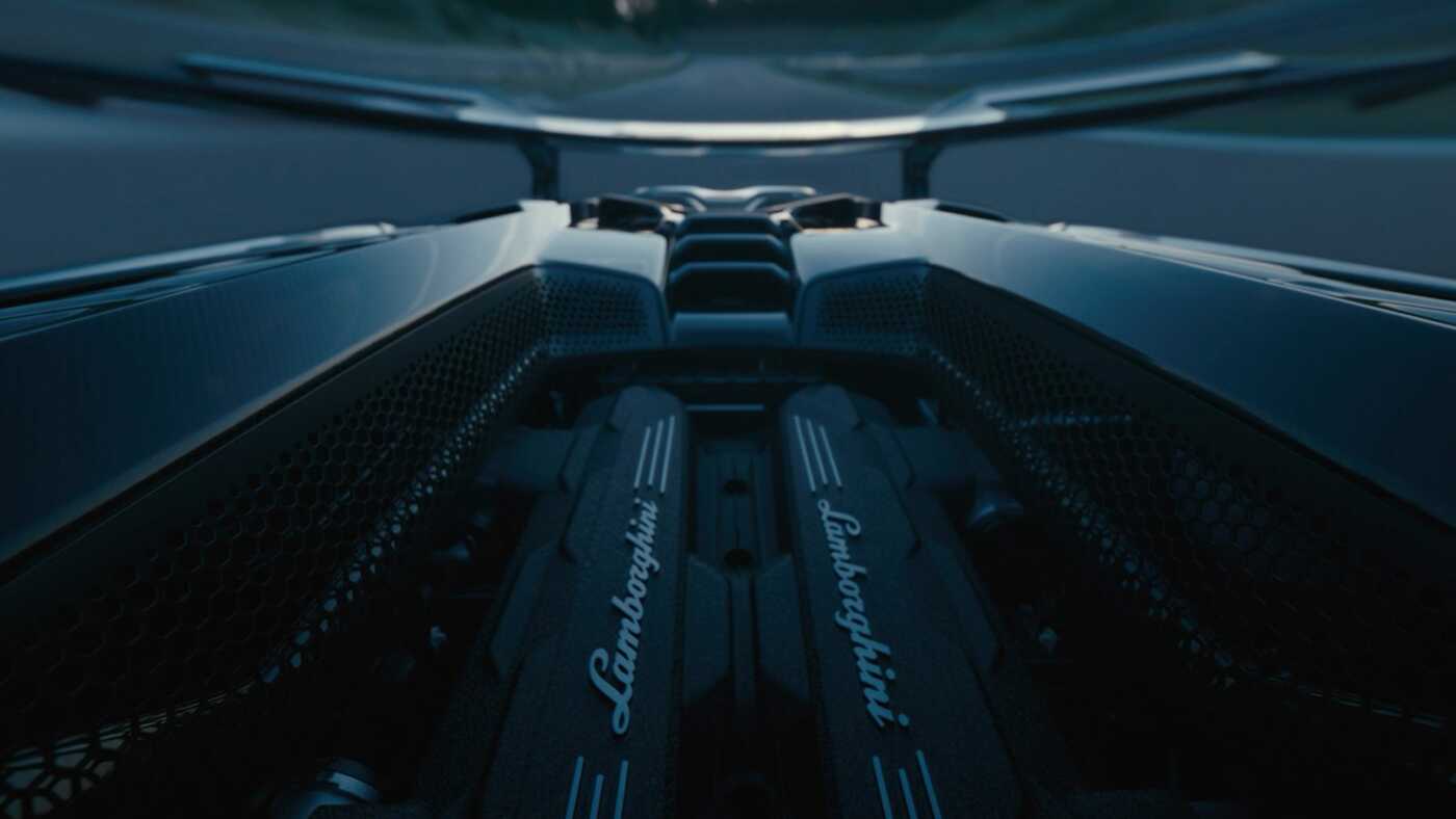Lamborgini Revuelto DentsuCreative Italy (2)