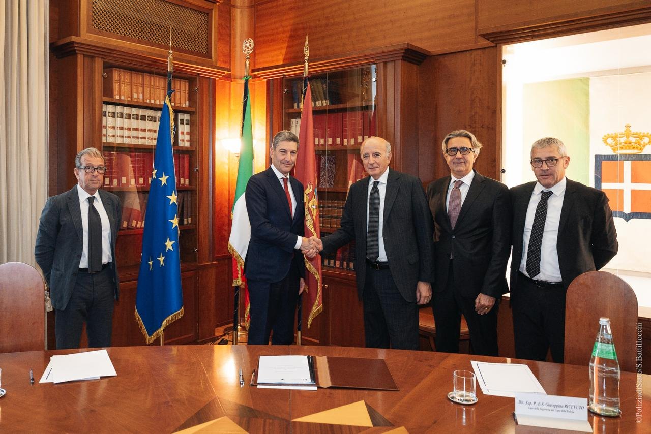 Fondazione Roma firma un protocollo per tutelare i minori online