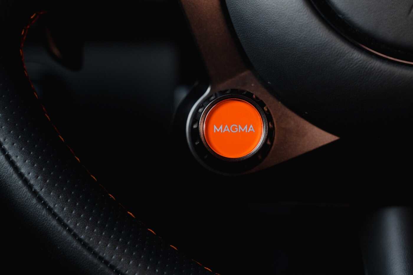 Genesis GV60 Magma interni 2