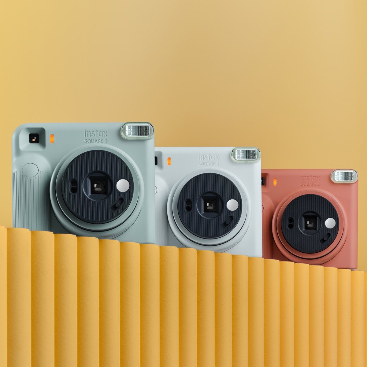 FLATLAY   October 2026   (SNS & Web ready) instax SQUARE 2   Lifestyle images   IMAGE 1   1X1 YELLOW