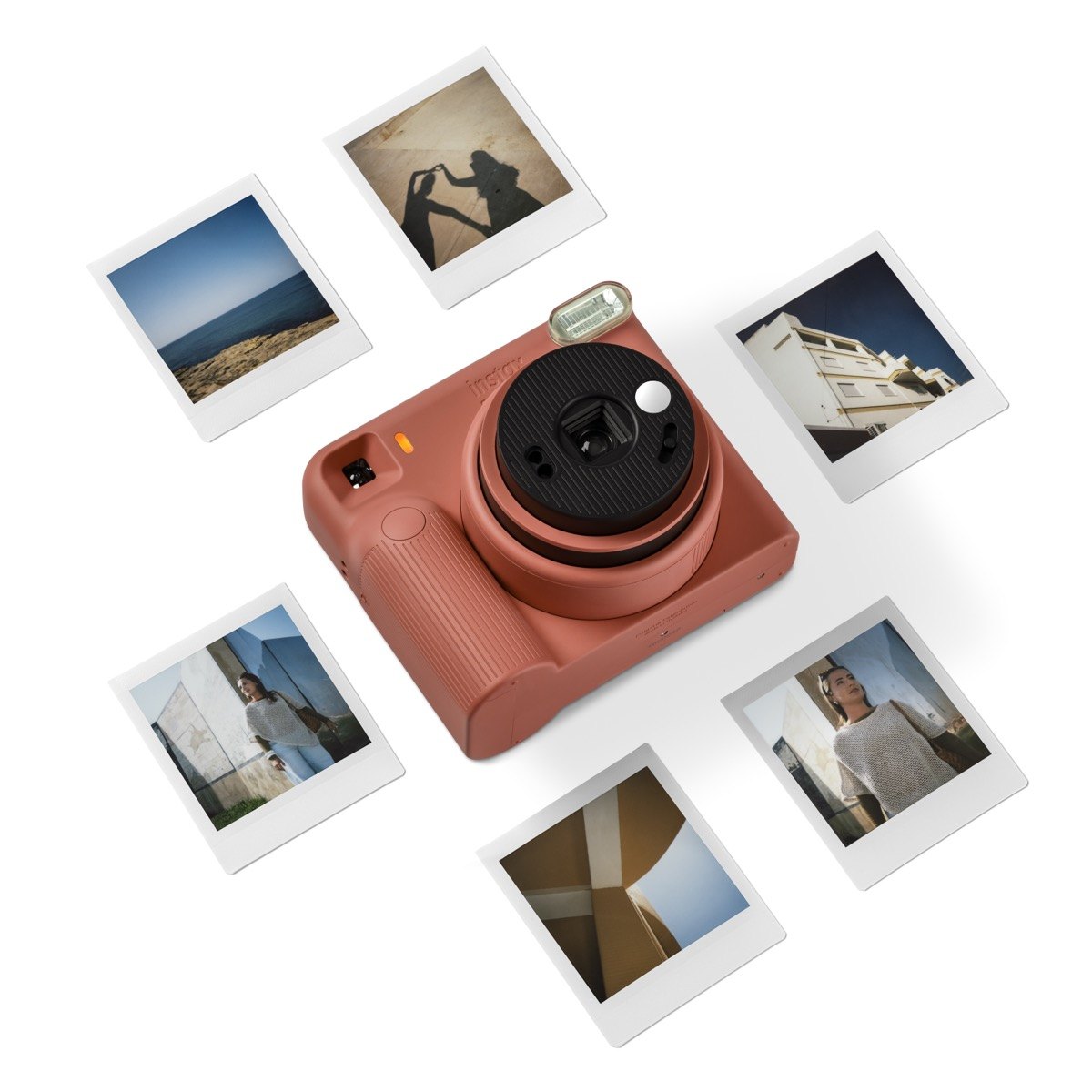 (High resolution) instax SQUARE 2   Promotional images   SQUARE prints   RED