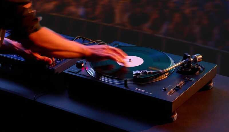 Technics presenta SL-1210MKX, giradischi DJ con pitch fino a ±50%